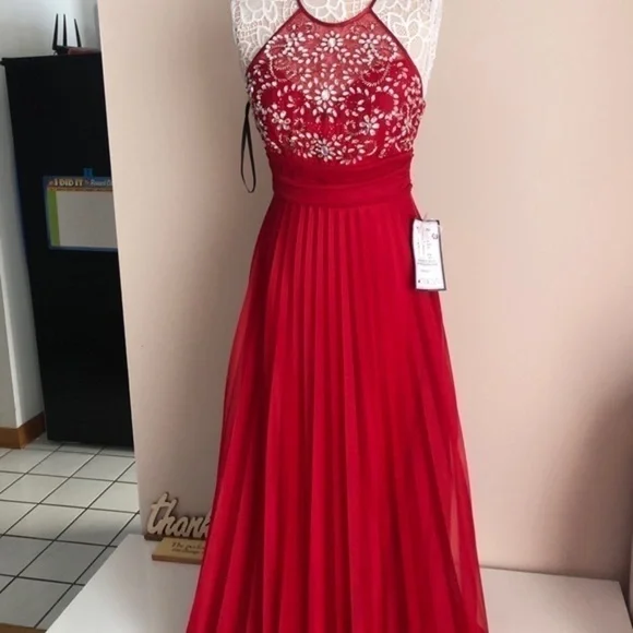RED Embellished Plated Jeweled Prom Gown B. Darlin - Picture 7 of 15